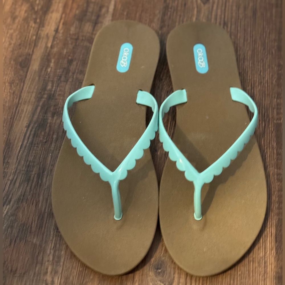 Okab flip flop turquoise size 9 new without tags